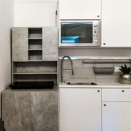 Apartament Joivy Chic 5-bed Near Duomo Di