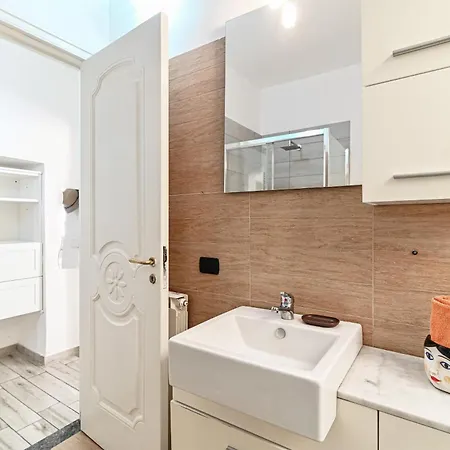 Apartament Joivy Chic 5-bed Near Duomo Di *