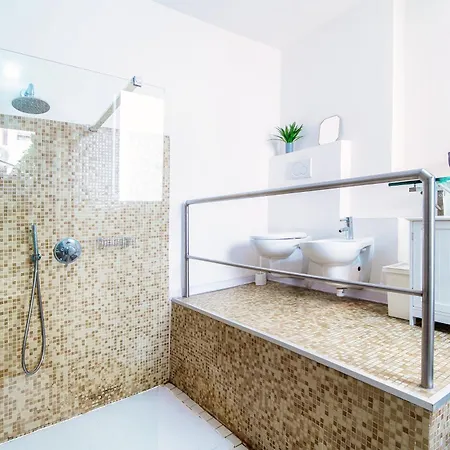 Joivy Chic 5-bed Near Duomo Di Como