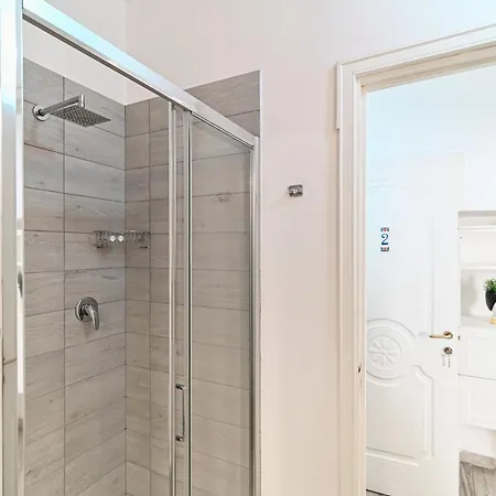 Joivy Chic 5-bed Near Duomo Di Como