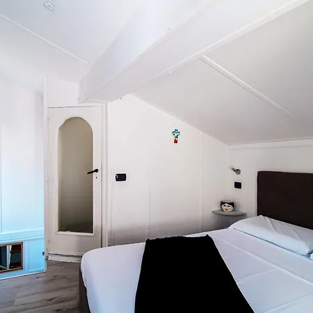 Joivy Chic 5-bed Near Duomo Di Como