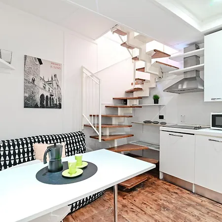 Lejlighed Joivy Chic 5-bed Near Duomo Di *